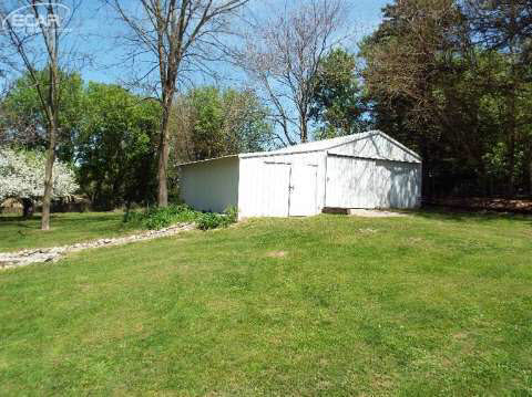 4261 East Mt Morris Road Mount Morris, MI 48458 - Photo 14 of 14 20438093-13.JPG