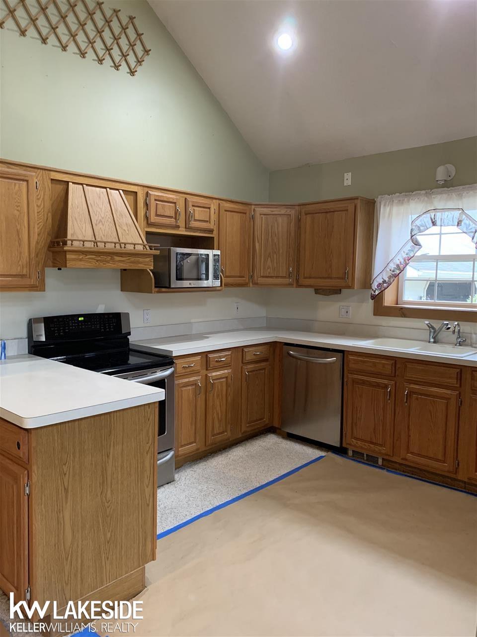 6260 Munsell Road Howell, MI 48843 - Photo 10 of 52 50029780-9.JPG