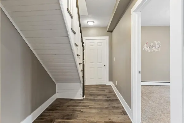 $184,900 | 110 Mill Street West, Winthrop, MN 55396