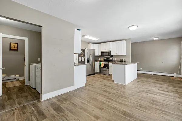 $184,900 | 110 Mill Street West, Winthrop, MN 55396