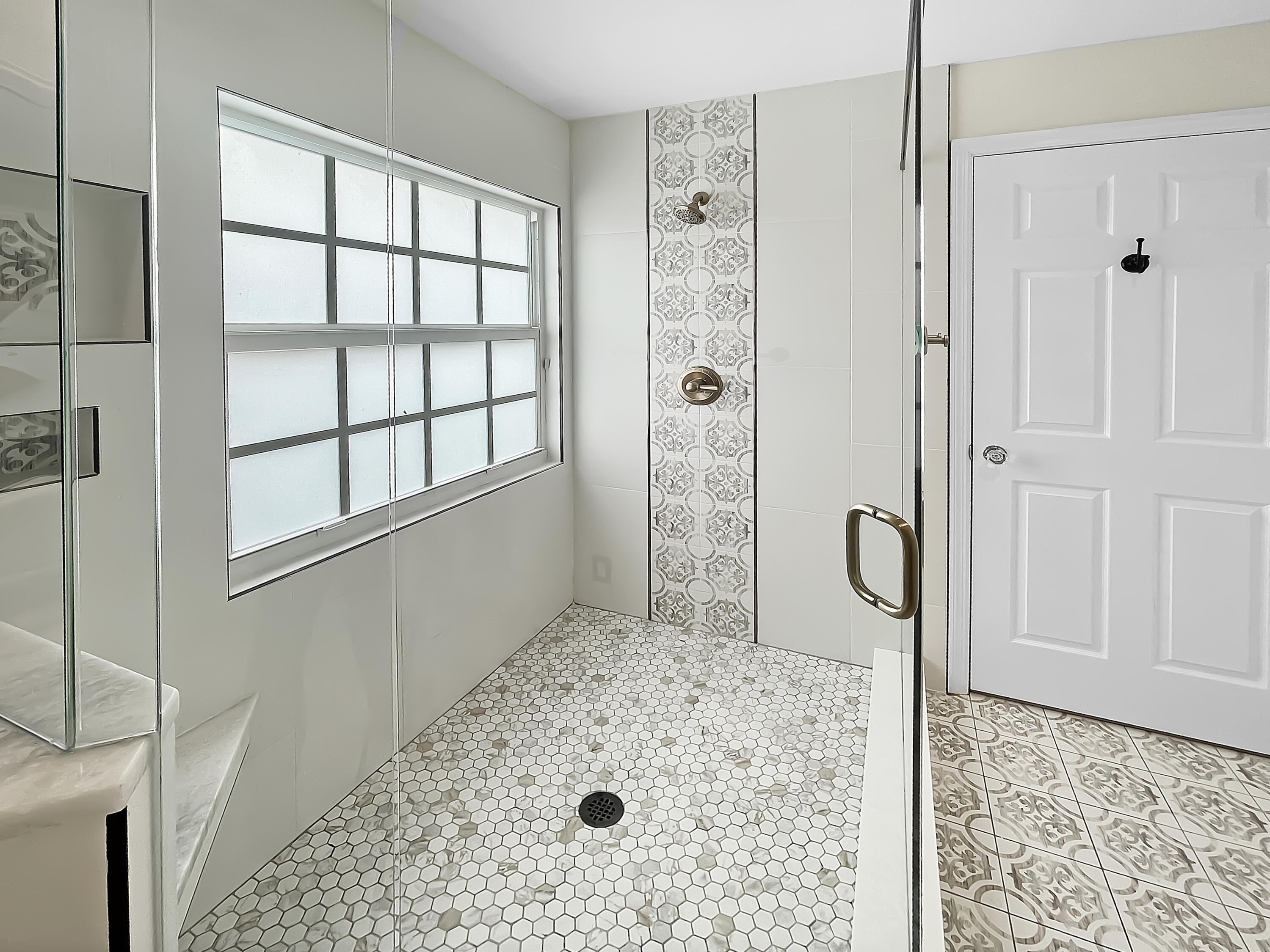 11292 Coral Key Drive Boca Raton, FL 33498 - Photo 33 of 50 Bath 2 (En-Suite to Bed 2)