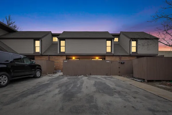 $204,900 | 1621 West Edgerton Avenue, Unit J, Milwaukee, WI 53221