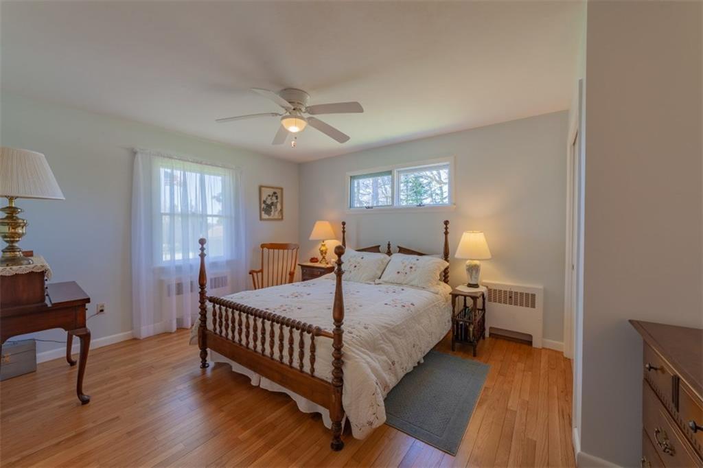 27 Factory Cove Road Boothbay Harbor, ME 04538 - Photo 14 of 32 First floor master bedroom with...