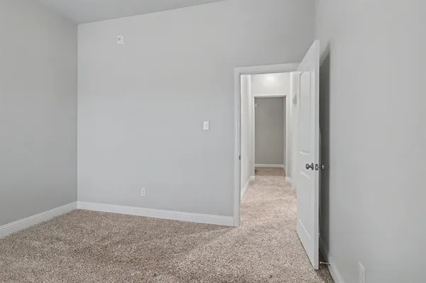 $2,550 | 209 Suma Drive, Euless, TX 76040