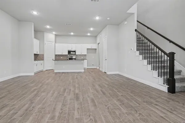 $2,550 | 209 Suma Drive, Euless, TX 76040