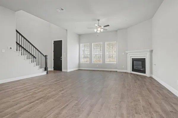 $2,550 | 209 Suma Drive, Euless, TX 76040