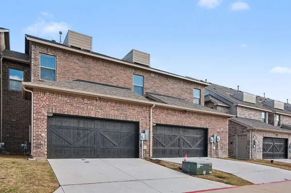 $2,550 | 209 Suma Drive, Euless, TX 76040