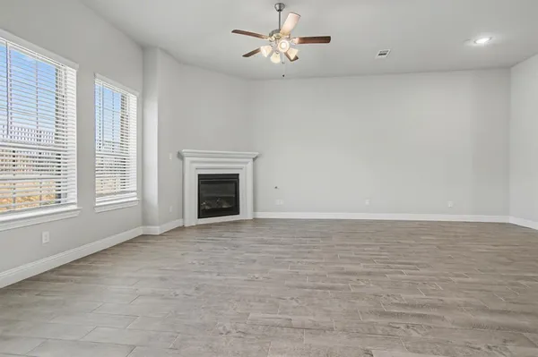 $2,550 | 209 Suma Drive, Euless, TX 76040