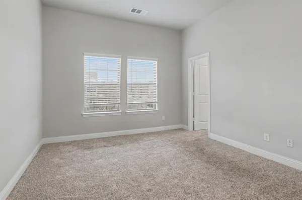 $2,550 | 209 Suma Drive, Euless, TX 76040