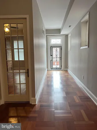 a view of entryway with front door