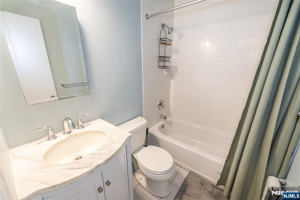 1406 Faulkner Court Mahwah, NJ 07430 - Photo 21 of 25