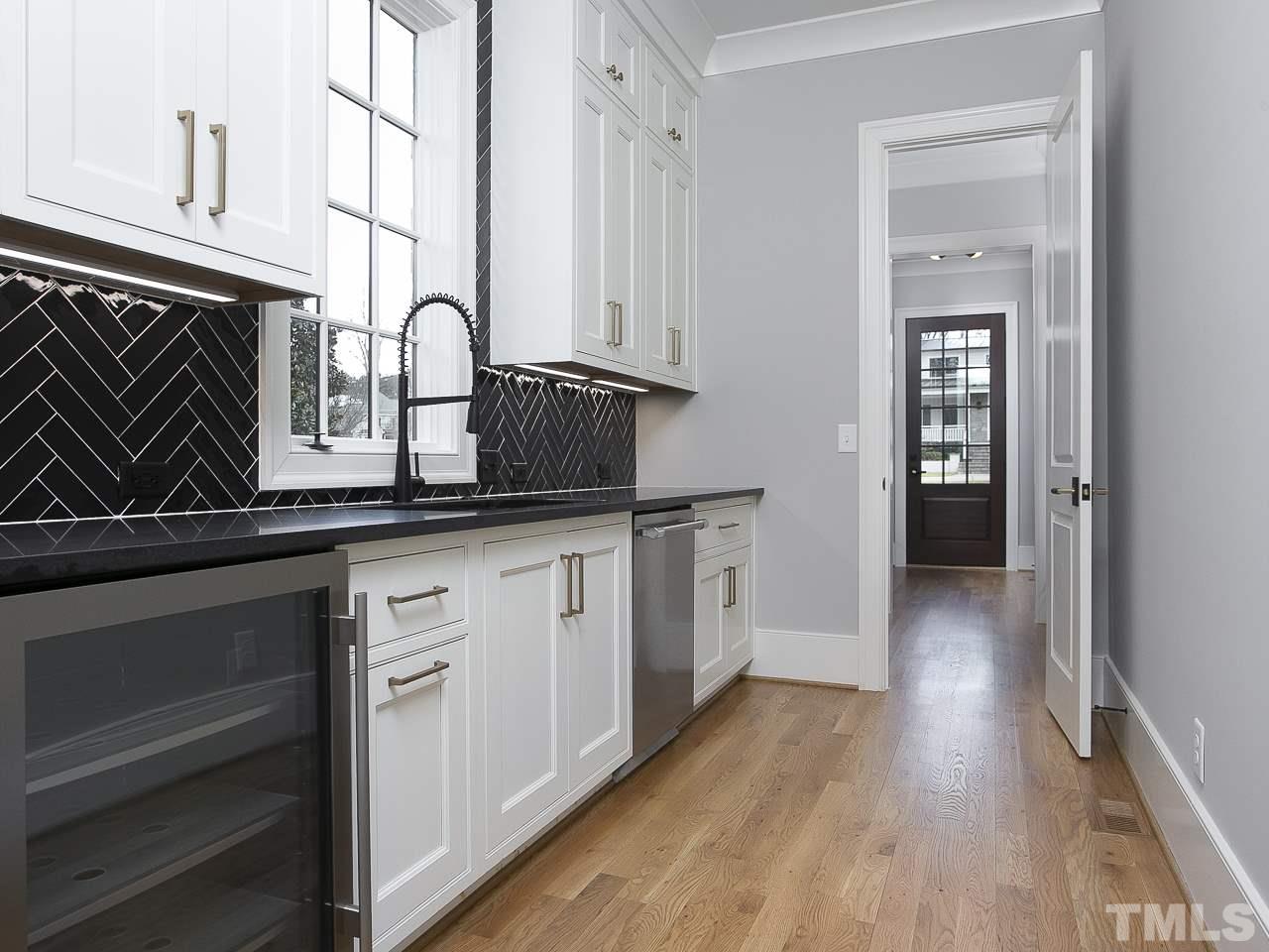511 Chesterfield Road Raleigh, NC 27608 - Photo 5 of 30