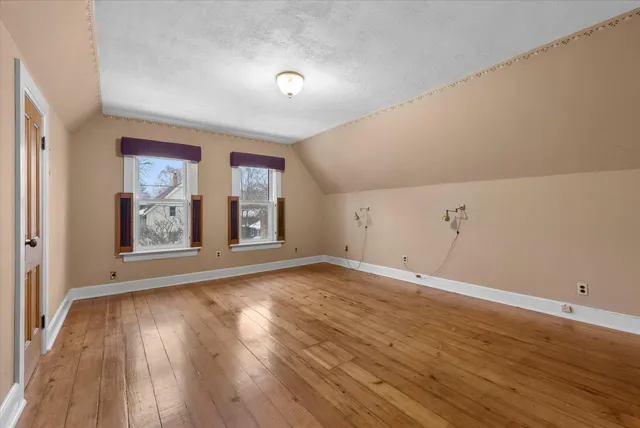 $419,900 | W61N669 North Mequon Avenue, Cedarburg, WI 53012