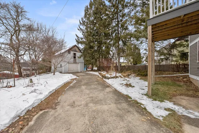 $419,900 | W61N669 North Mequon Avenue, Cedarburg, WI 53012