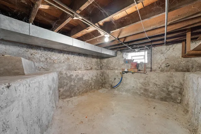 $419,900 | W61N669 North Mequon Avenue, Cedarburg, WI 53012