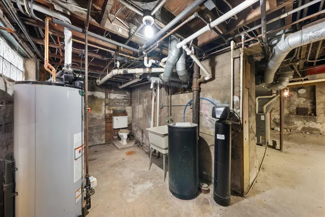 $419,900 | W61N669 North Mequon Avenue, Cedarburg, WI 53012