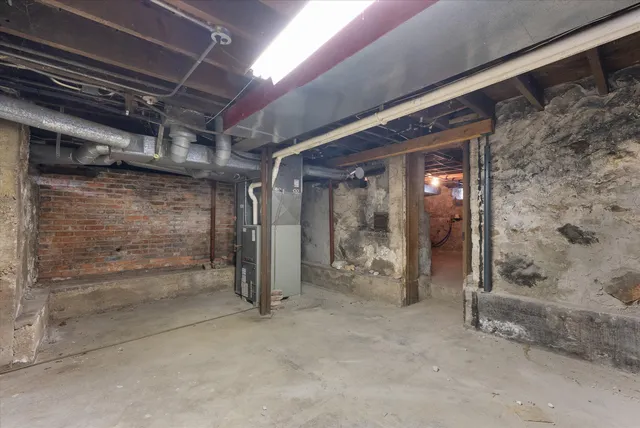 $419,900 | W61N669 North Mequon Avenue, Cedarburg, WI 53012