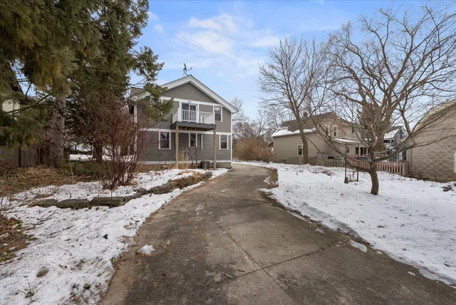 $419,900 | W61N669 North Mequon Avenue, Cedarburg, WI 53012