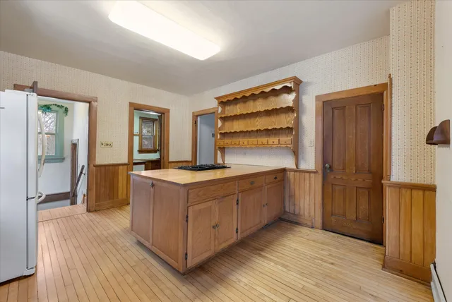 $419,900 | W61N669 North Mequon Avenue, Cedarburg, WI 53012