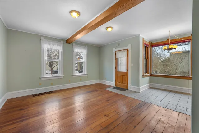 $419,900 | W61N669 North Mequon Avenue, Cedarburg, WI 53012