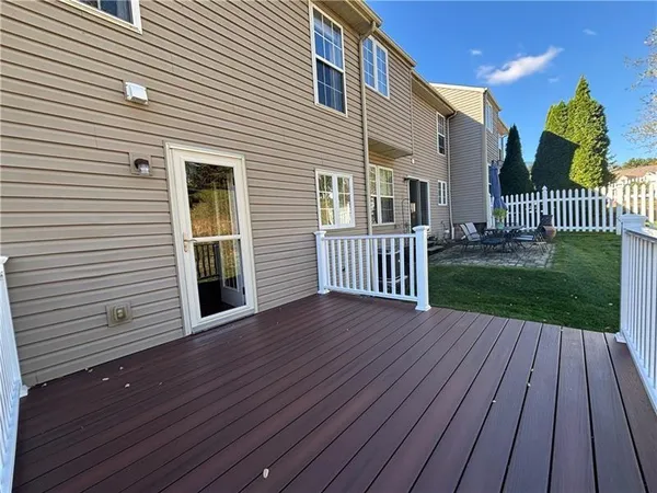 $329,000 | 2006 Overlook Court, Canonsburg, PA 15317
