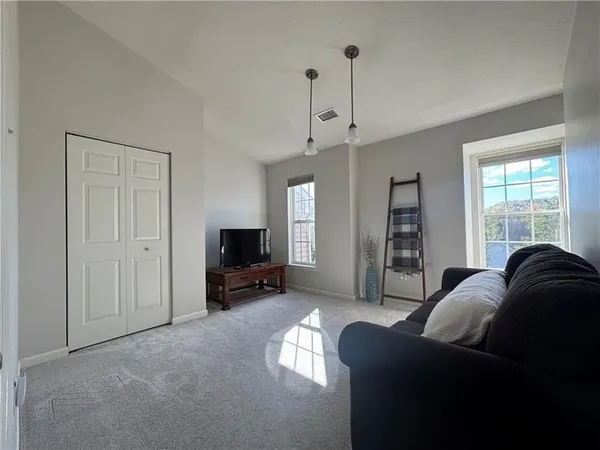 $329,000 | 2006 Overlook Court, Canonsburg, PA 15317