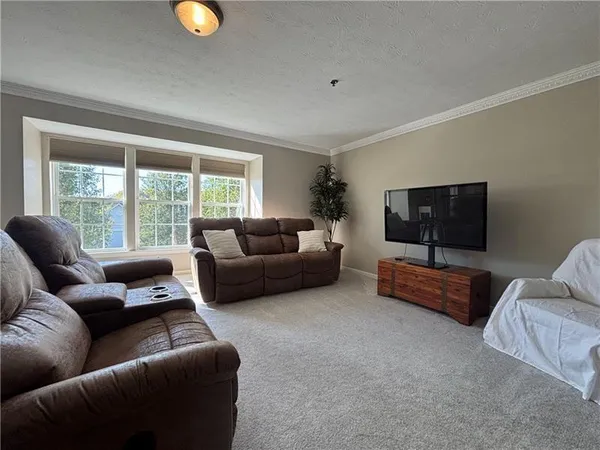 $329,000 | 2006 Overlook Court, Canonsburg, PA 15317