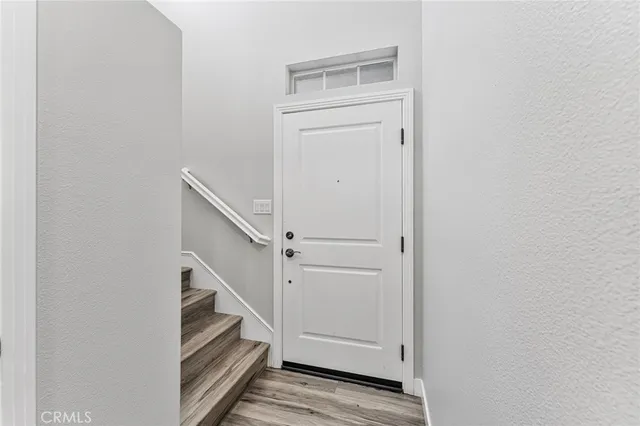 a view of entryway and stairs