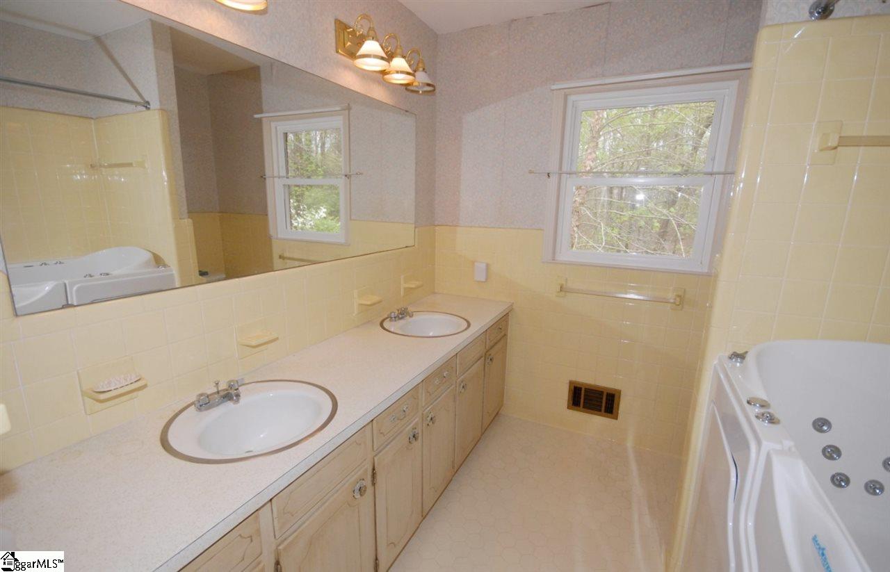 100 Maple Avenue Seneca, SC 29678 - Photo 15 of 32 Gallery Image 15
