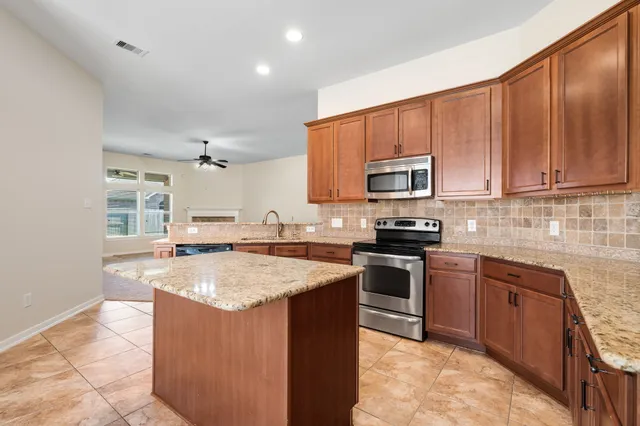 $320,000 | 20706 Oakhurst Creek Drive, Porter, TX 77365