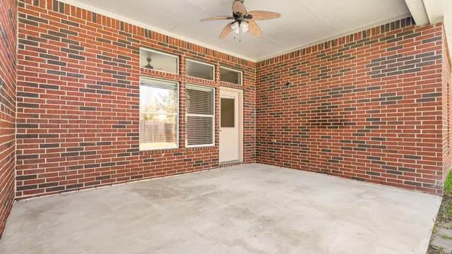 $320,000 | 20706 Oakhurst Creek Drive, Porter, TX 77365