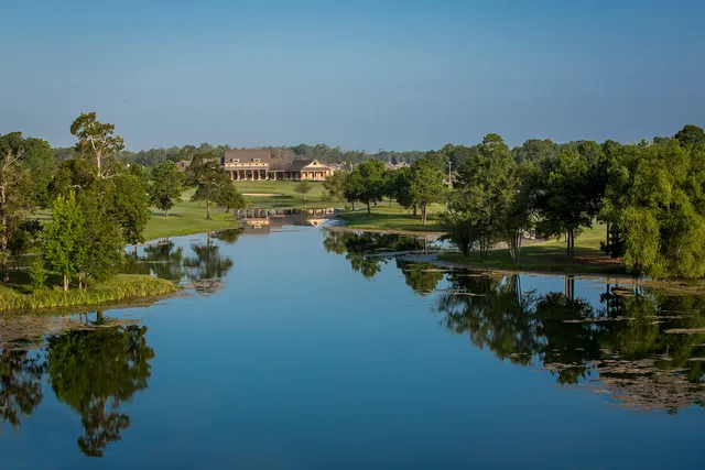 $320,000 | 20706 Oakhurst Creek Drive, Porter, TX 77365