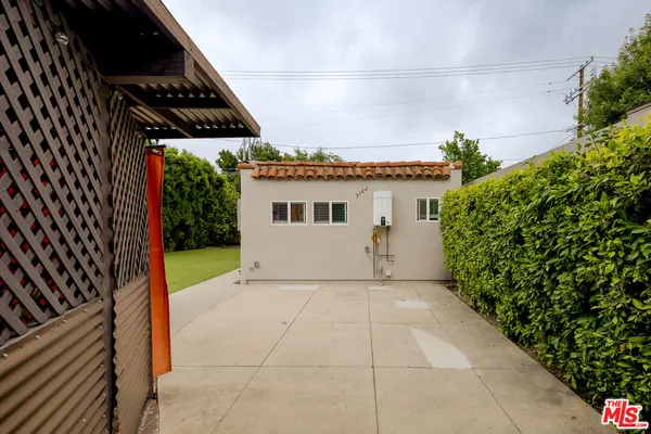 $1,599,000 | 5120 Willowcrest Avenue, North Hollywood, CA 91601