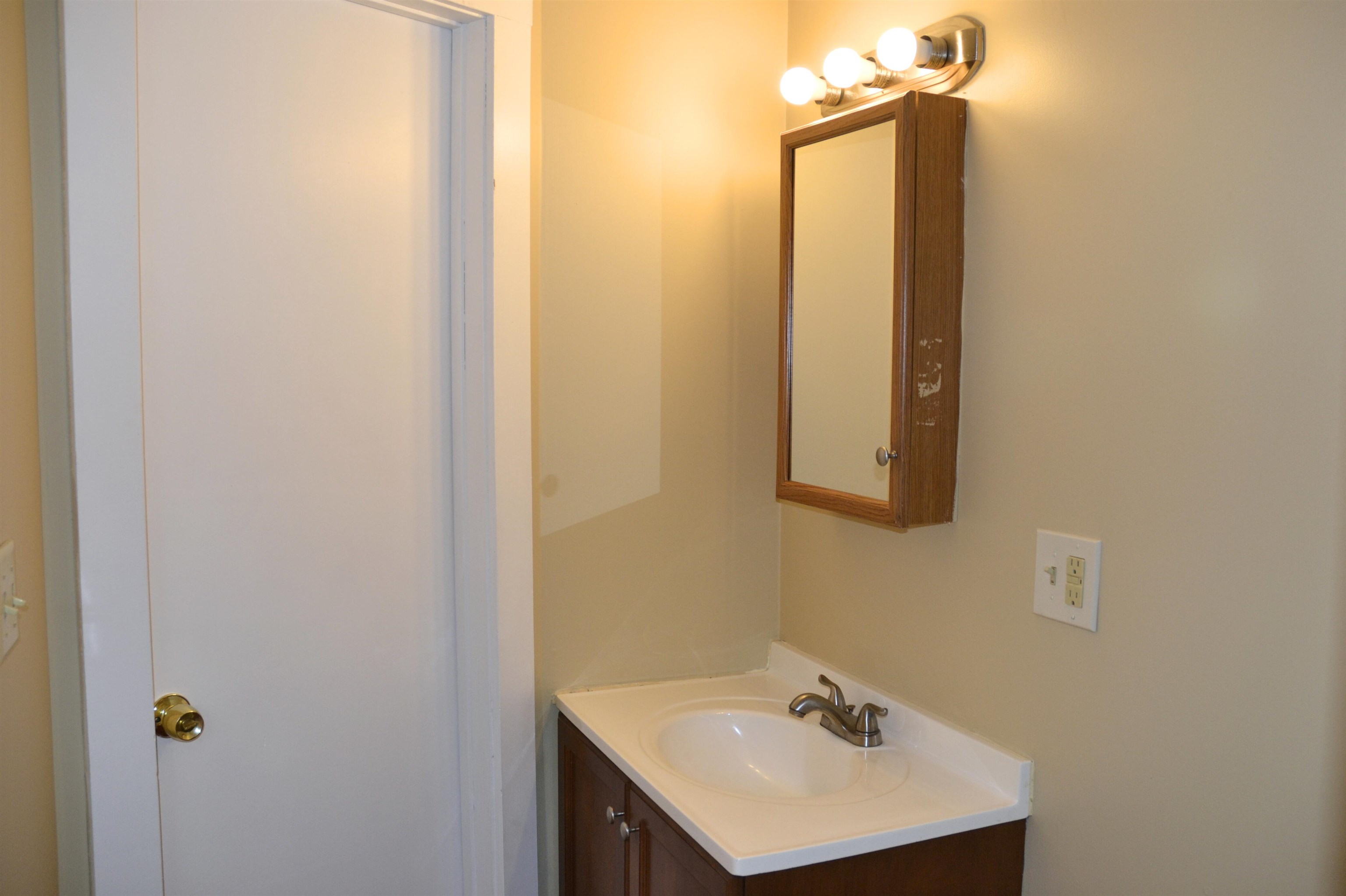 18 Manning Hill Road, Unit A Winchester, NH 03470 - Photo 8 of 10