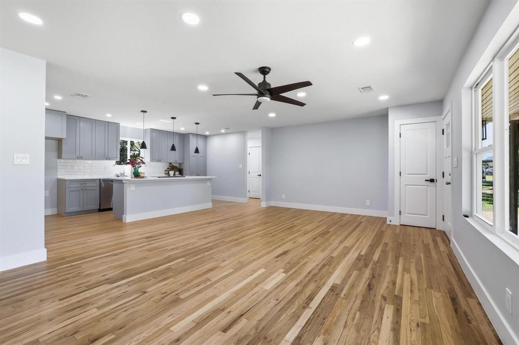 709 Lipscomb Street Bonham, TX 75418 - Photo 12 of 33