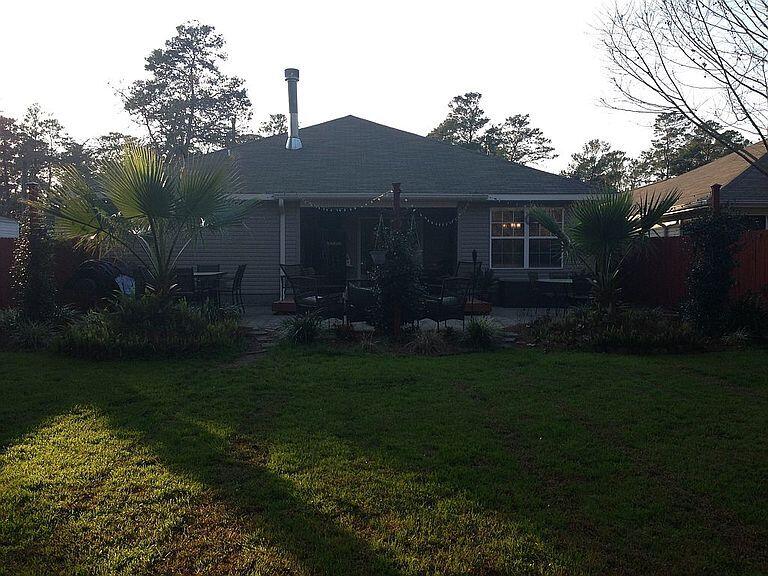 655 County Line Road Niceville, FL 32578 - Photo 6 of 6 back yard