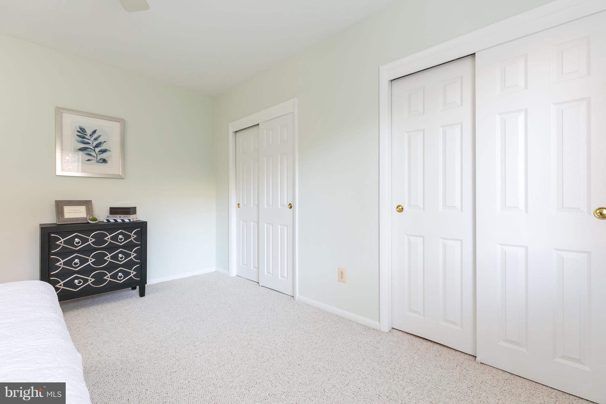 5101 8th Road South, Unit 7 Arlington, VA 22204 - Photo 16 of 32 a view of livingroom with furniture
