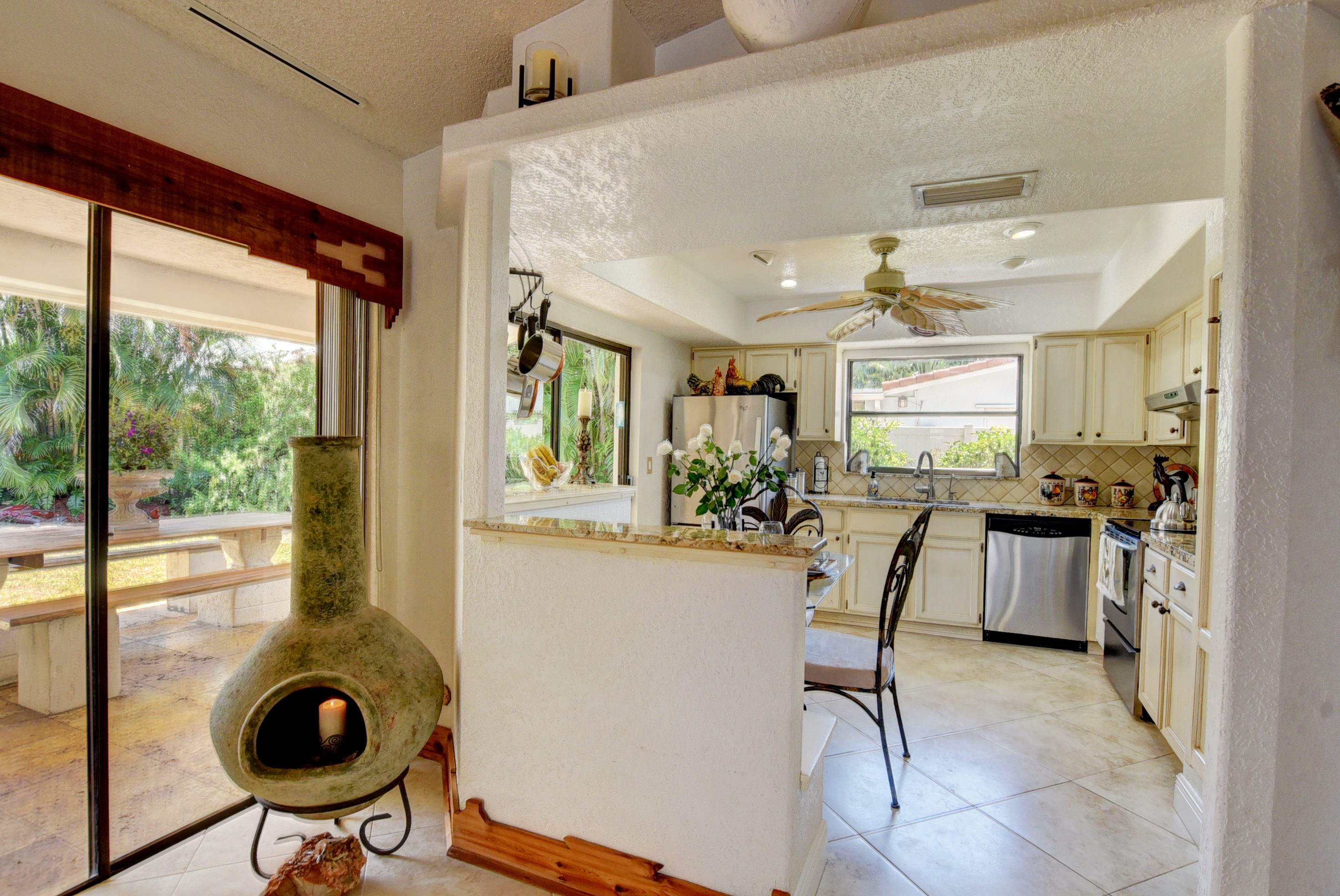 271 Northeast 26th Street Boca Raton, FL 33431 - Photo 9 of 31 Eat-In Kitchen