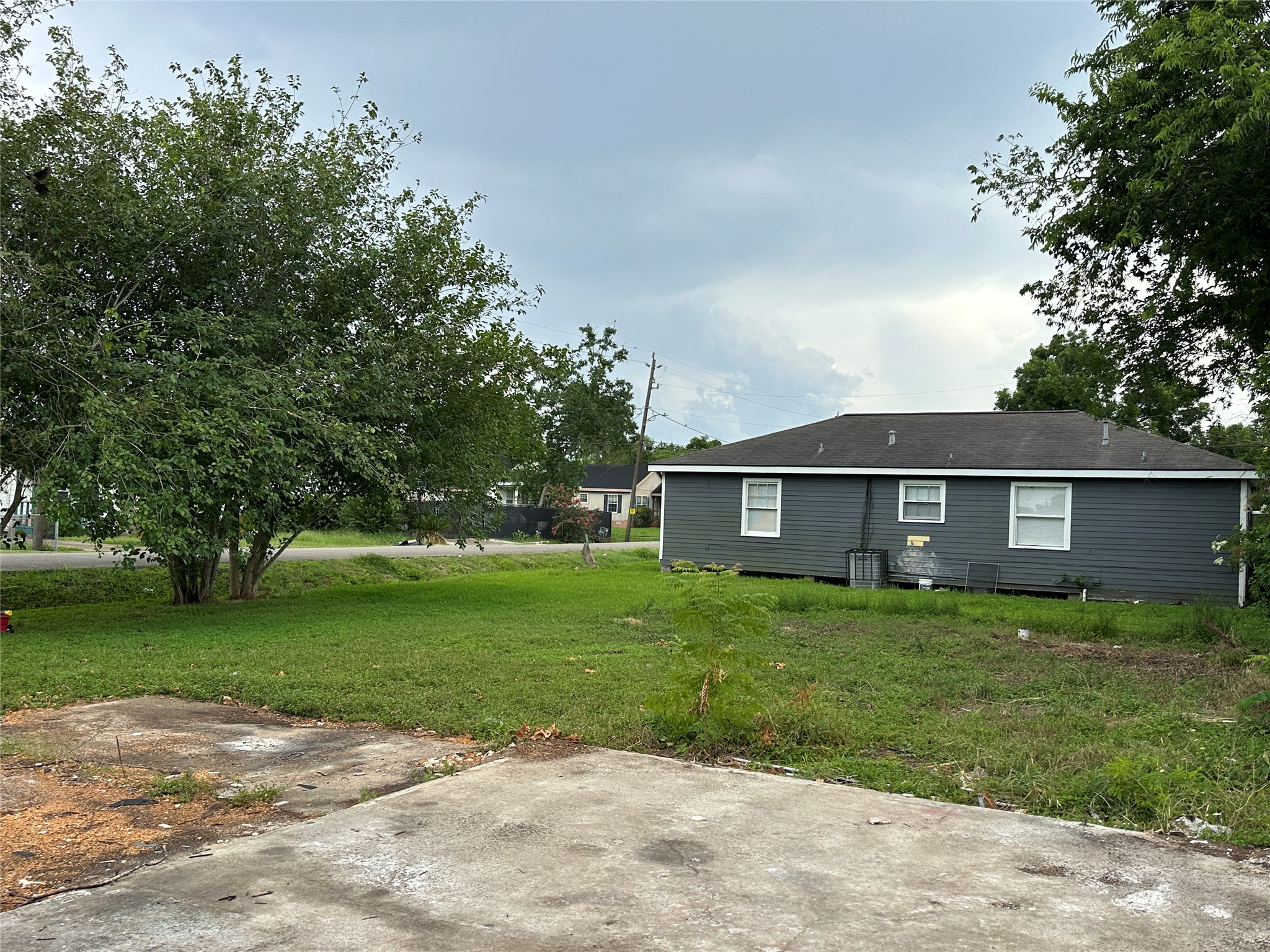 5345 Higgins Street Houston, TX 77033 - Photo 13 of 13