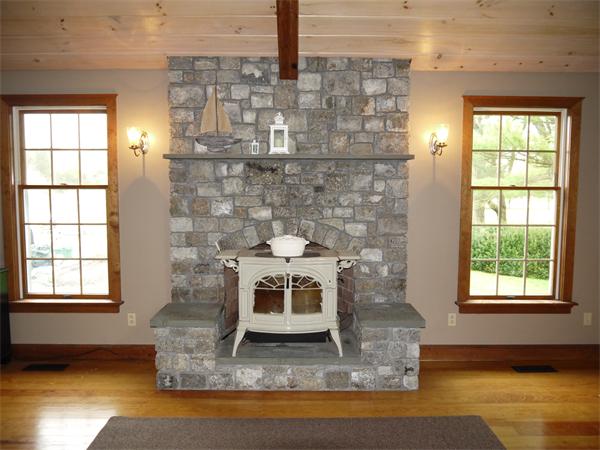 68 Acushnet Road Mattapoisett, MA 02739 - Photo 6 of 20 Gallery Image 6