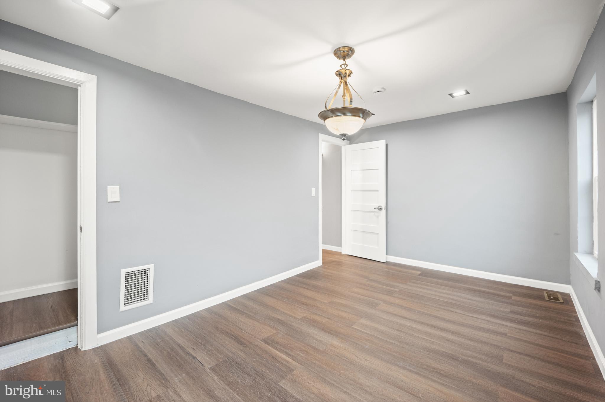 1072 Ironside Road Camden, NJ 08104 - Photo 6 of 18