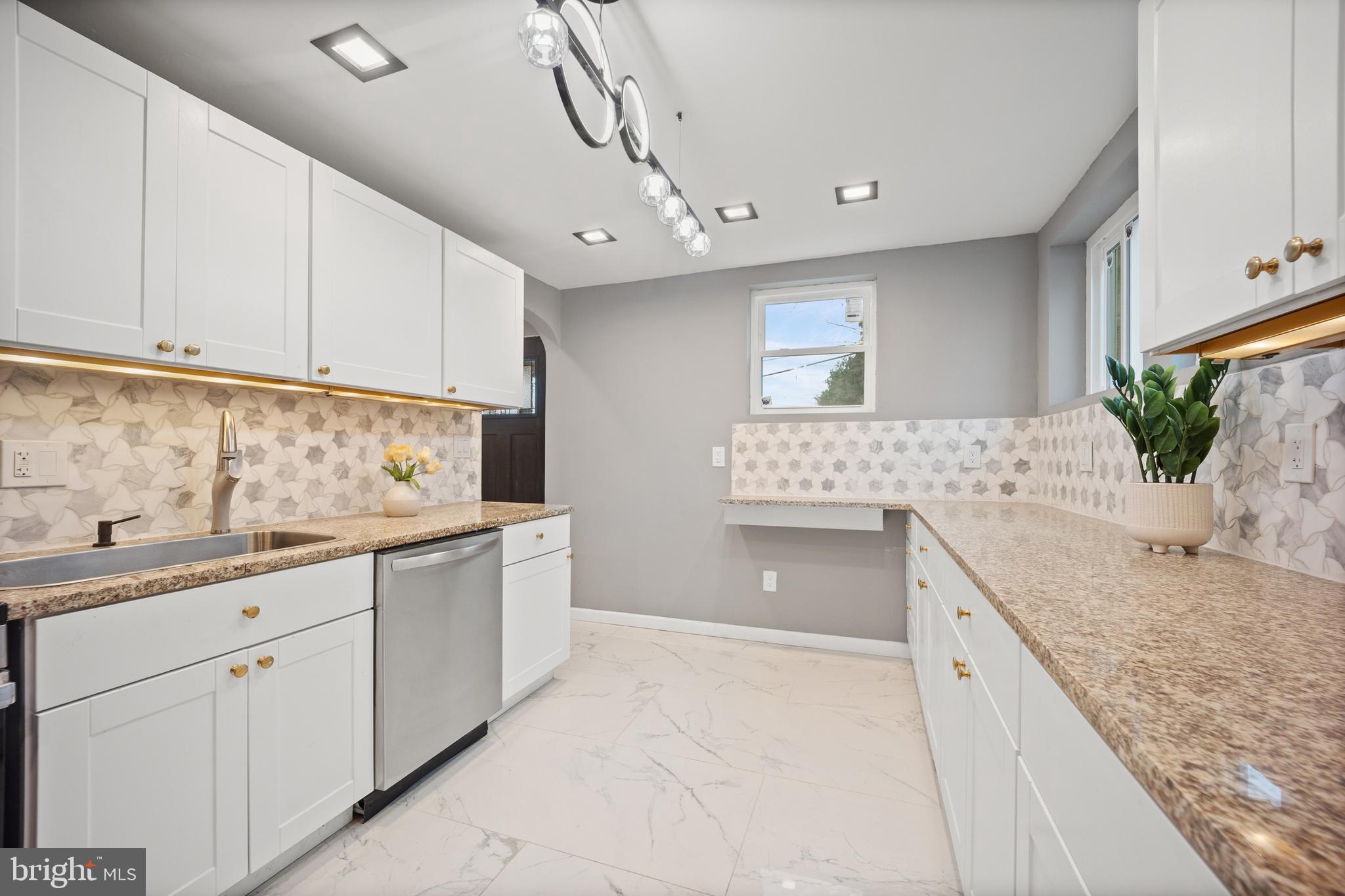 1072 Ironside Road Camden, NJ 08104 - Photo 9 of 18