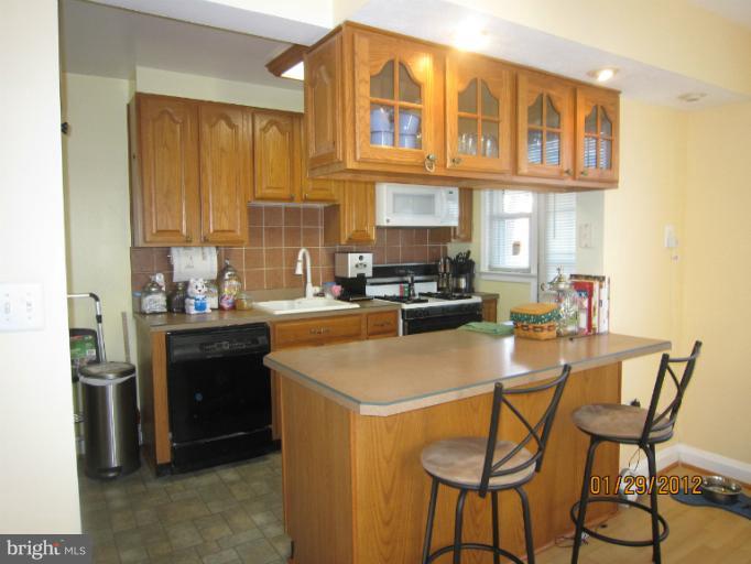 8350 Kavanagh Road Dundalk, MD 21222 - Photo 3 of 27 Kitchen