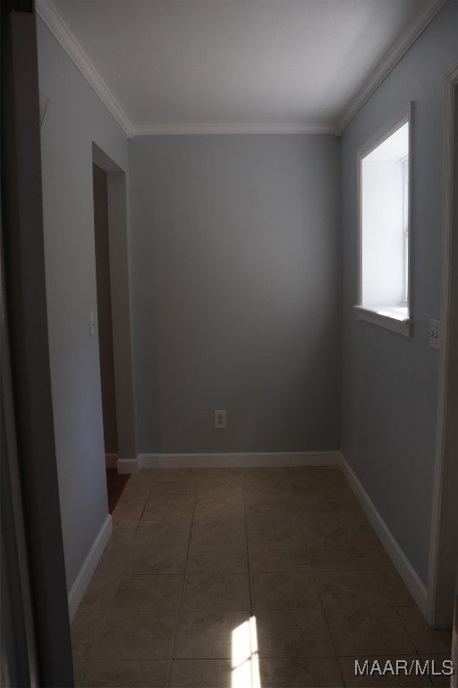 313 Holly Hill Road Enterprise, AL 36330 - Photo 31 of 44 Small room between Flex Room and Downstaris Bath.