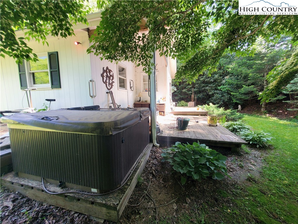 72 Rhoneys View Road Newland, NC 28657 - Photo 13 of 29 Gallery Image 13