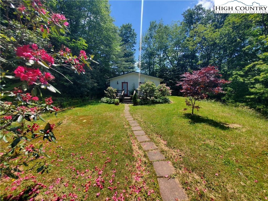 72 Rhoneys View Road Newland, NC 28657 - Photo 8 of 29 Gallery Image 8