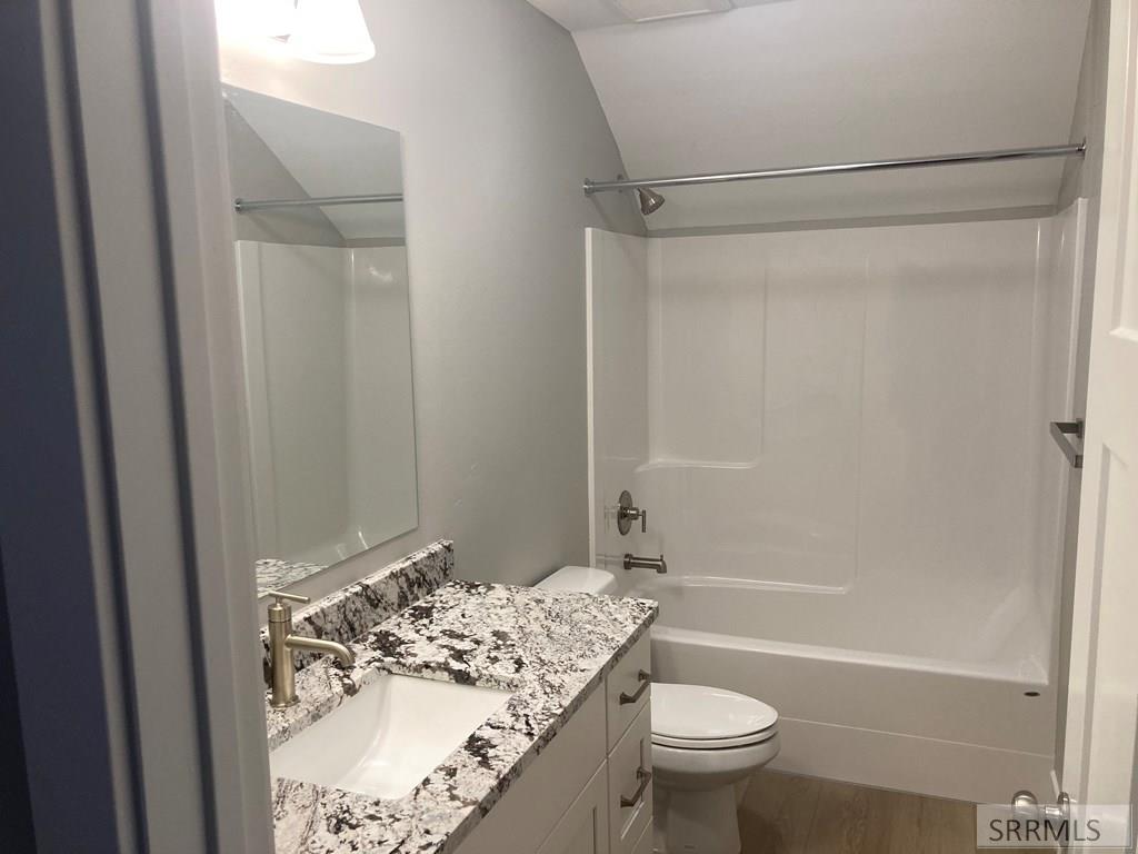 1020 Harris Loop Blackfoot, ID 83221 - Photo 23 of 25 Bathroom 2nd Floor