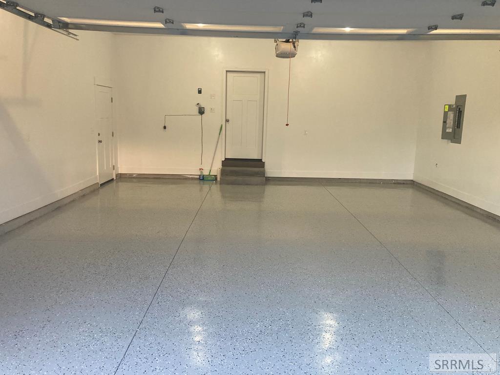 1020 Harris Loop Blackfoot, ID 83221 - Photo 4 of 25 Premium Epoxy Finish