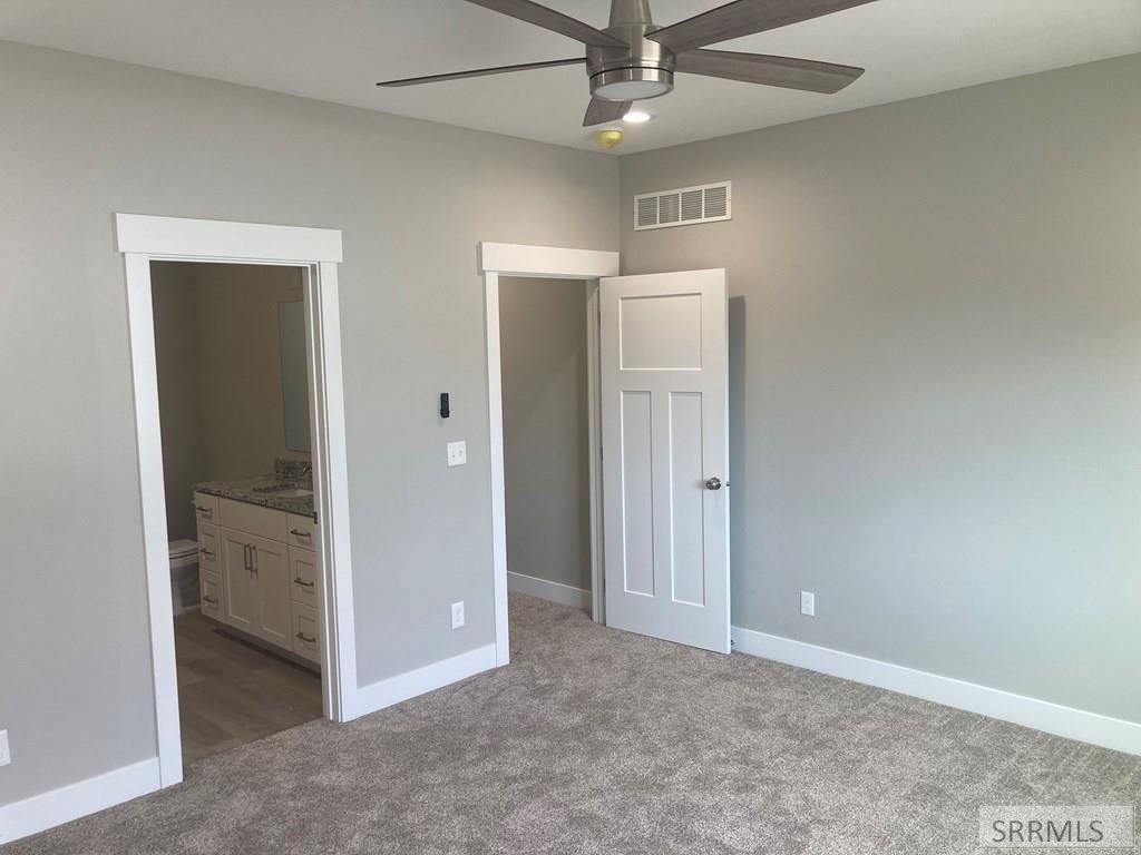 1020 Harris Loop Blackfoot, ID 83221 - Photo 9 of 25 Entry to Master Bathroom
