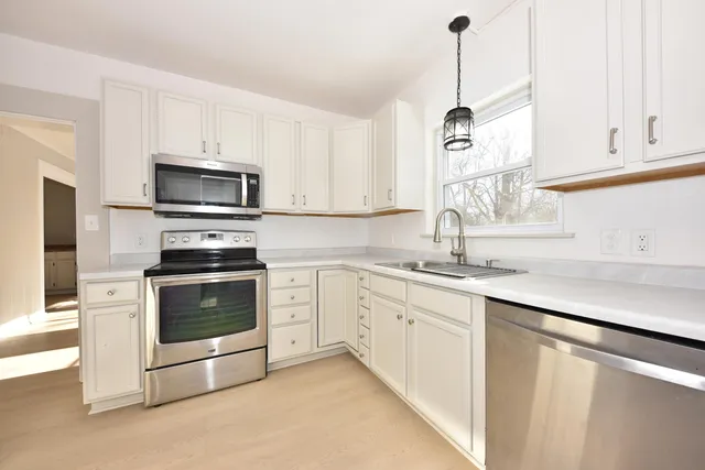 $365,000 | 1350 Parkway Drive, Brookfield, WI 53005